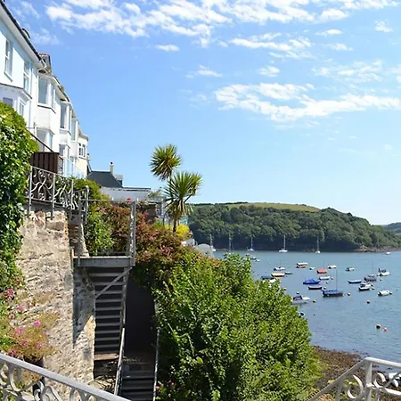 Roadstead Holiday home